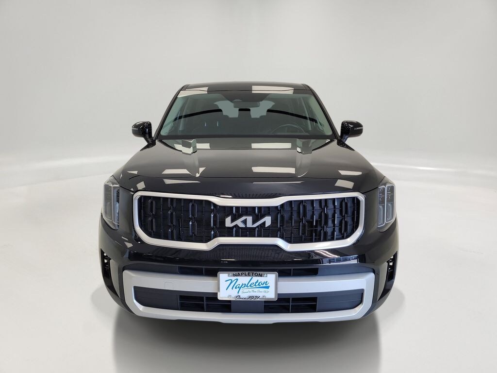 Used 2024 Kia Telluride LX SUV