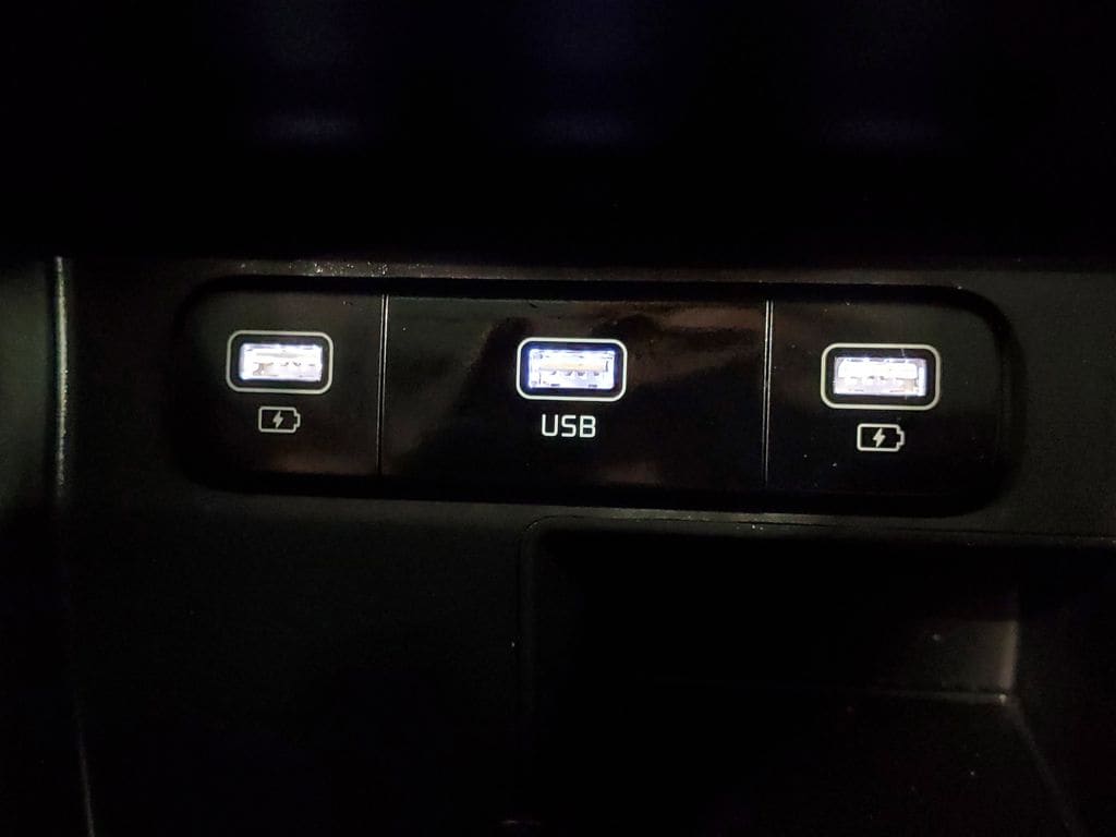 2021 Kia Sorento LX - Photo 20