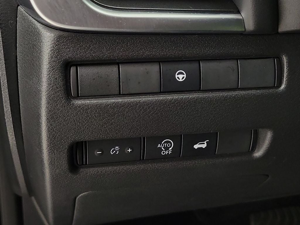 2025 Nissan Rogue SV - Photo 12