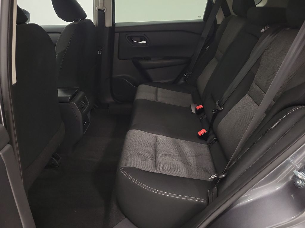 2025 Nissan Rogue SV - Photo 22