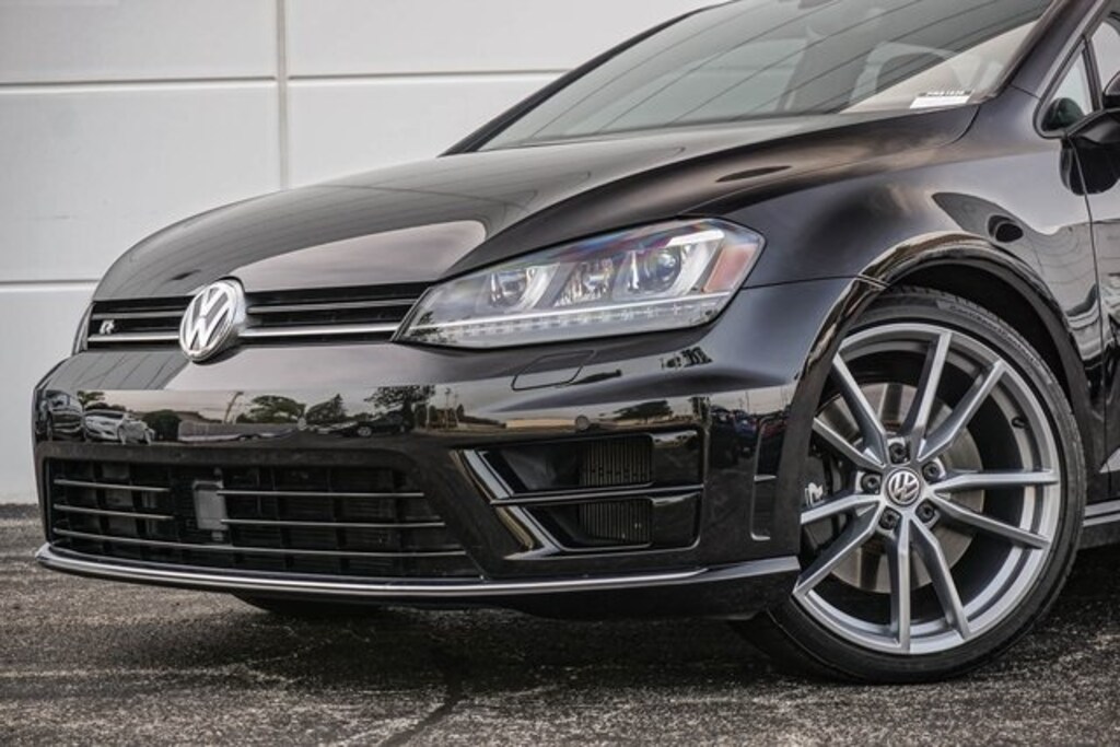 Used 2017 Volkswagen Golf R 4-Door w/DCC & Navigation 4MOTION Hatchback