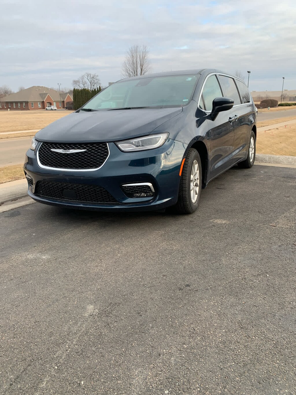 Used 2023 Chrysler Pacifica Touring L FWD