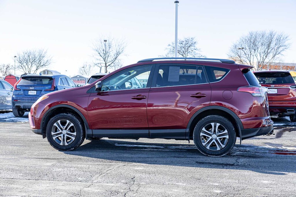 Used 2018 Toyota RAV4 LE AWD (GS)