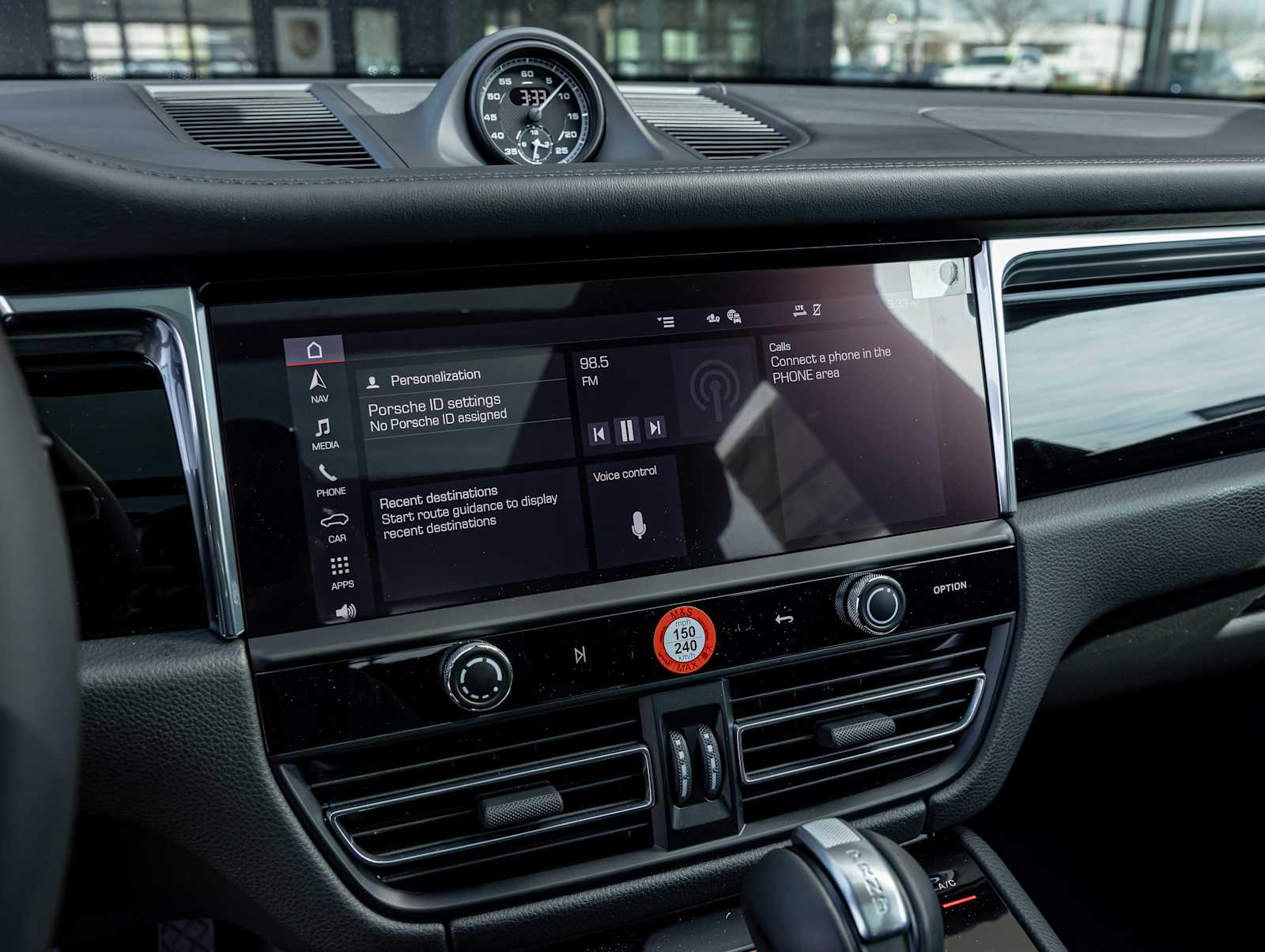 2026 Porsche Macan - Photo 20