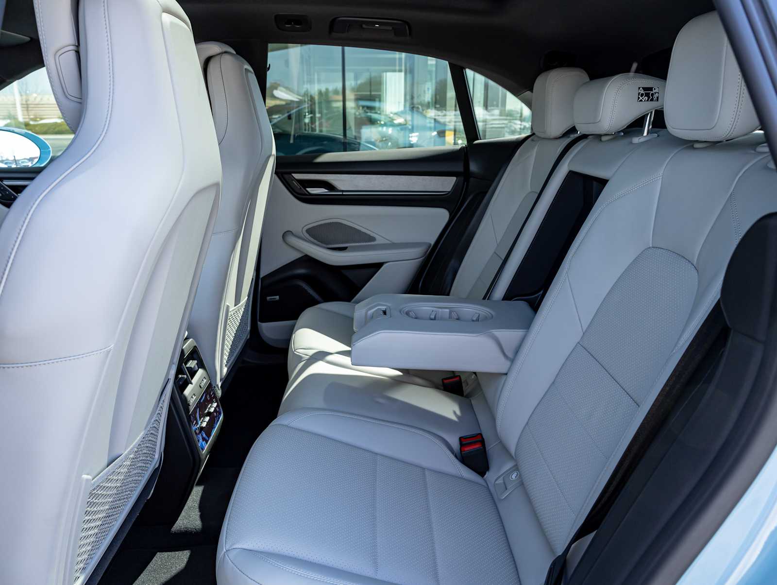 2026 Porsche Macan Base - Photo 29
