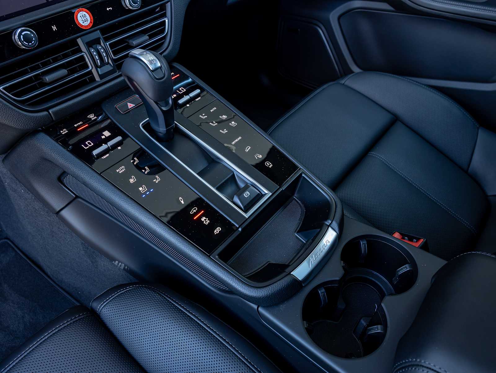 2026 Porsche Macan GTS - Photo 24