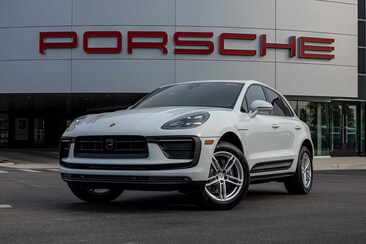 2025 Porsche Macan AWD