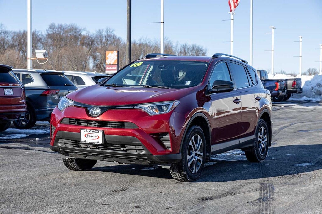 Used 2018 Toyota RAV4 LE AWD (GS)