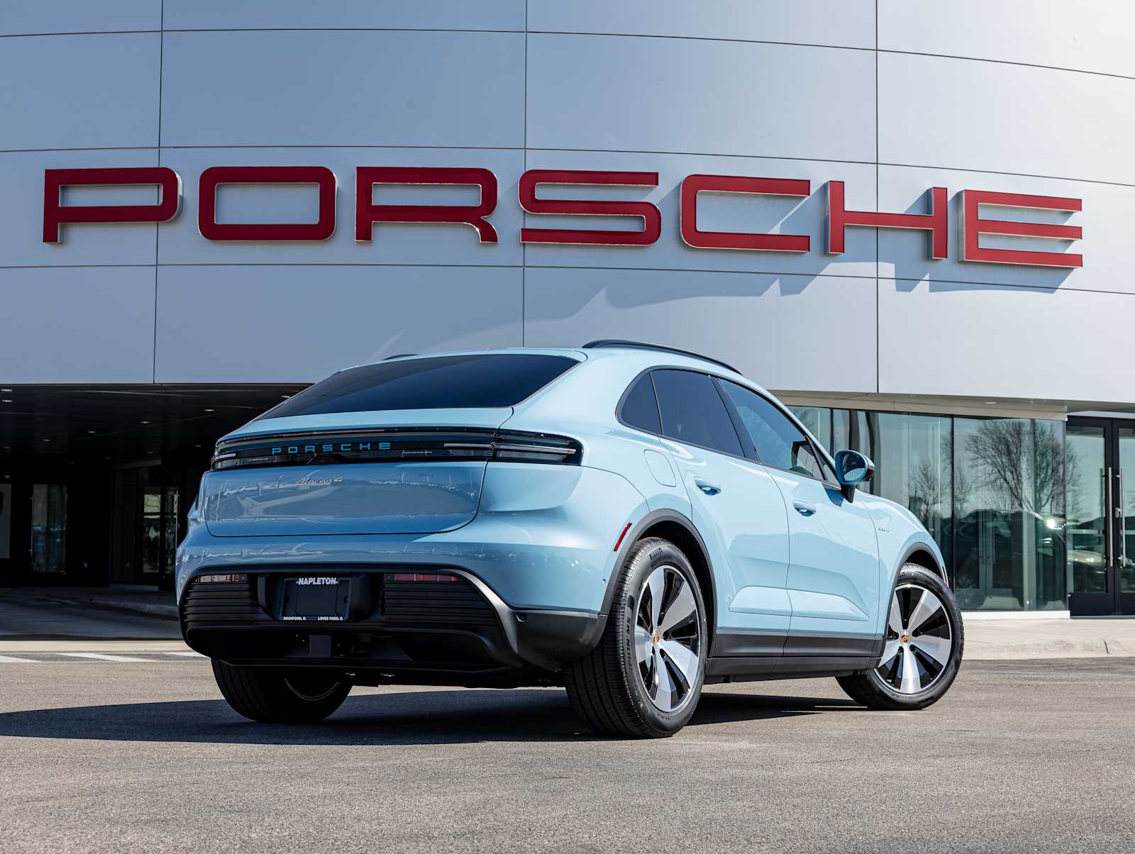 2026 Porsche Macan Base - Photo 9