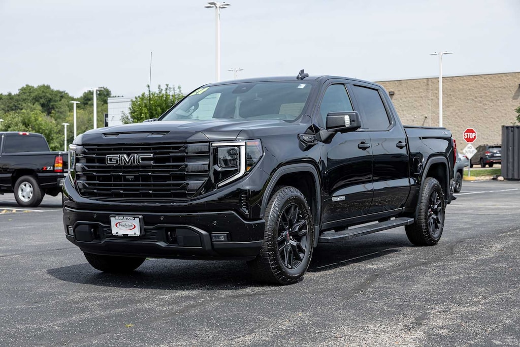 Used 2024 GMC Sierra 1500 Elevation 4WD Crew Cab 147 4WD Crew Cab 147