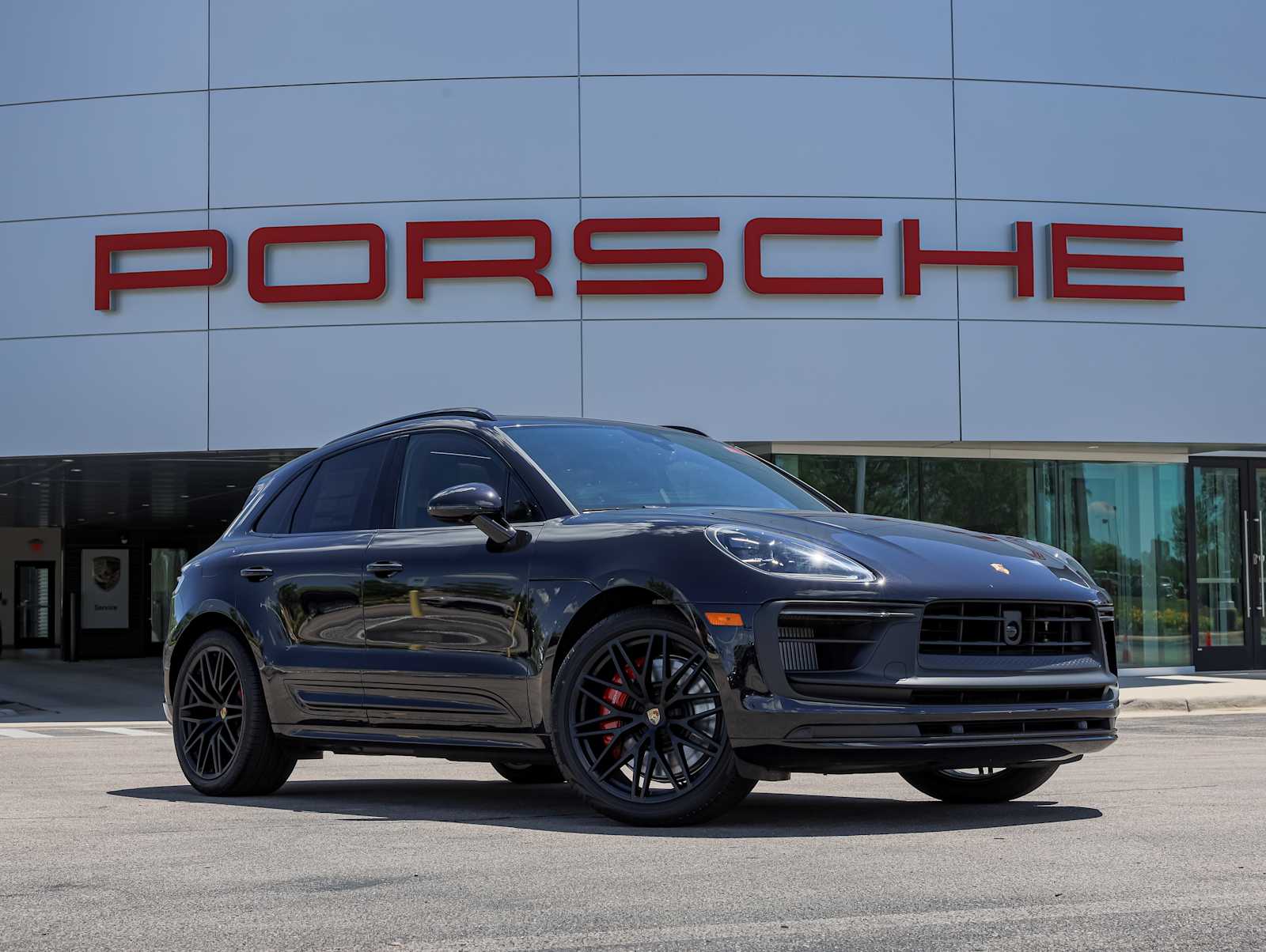 2026 Porsche Macan GTS - Photo 8