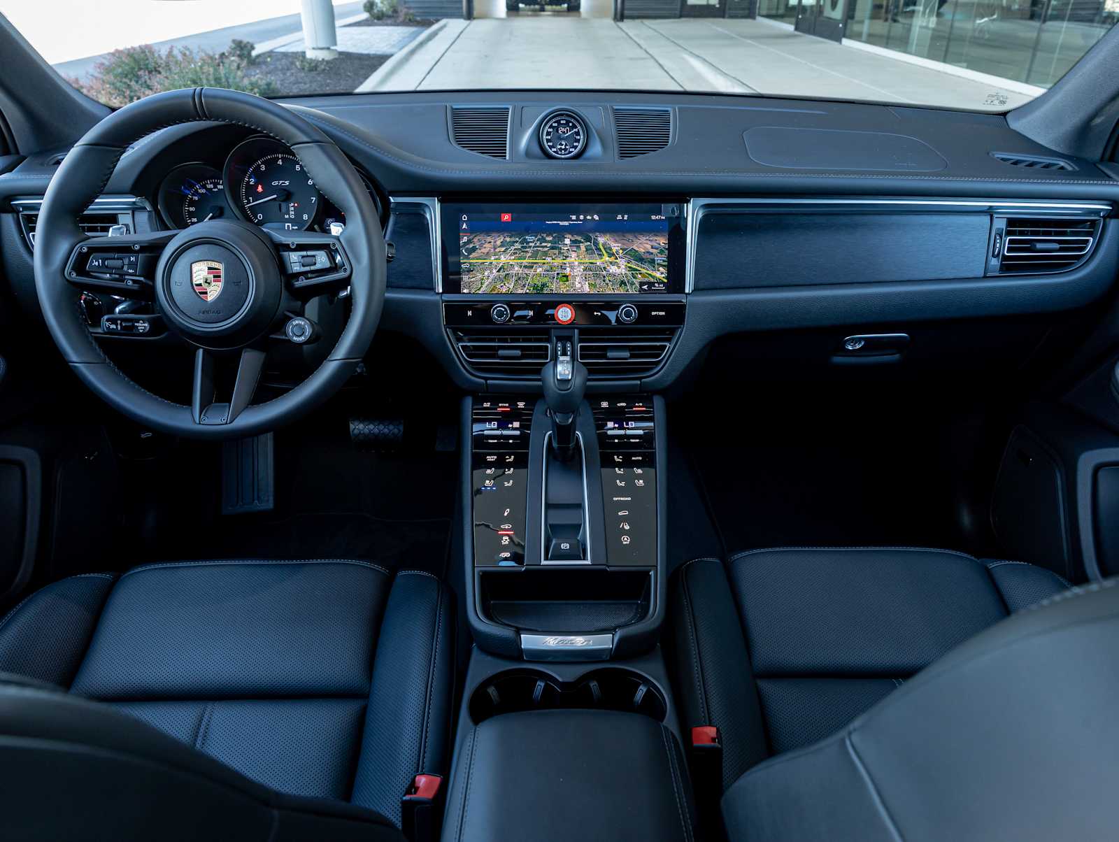 2026 Porsche Macan GTS - Photo 12