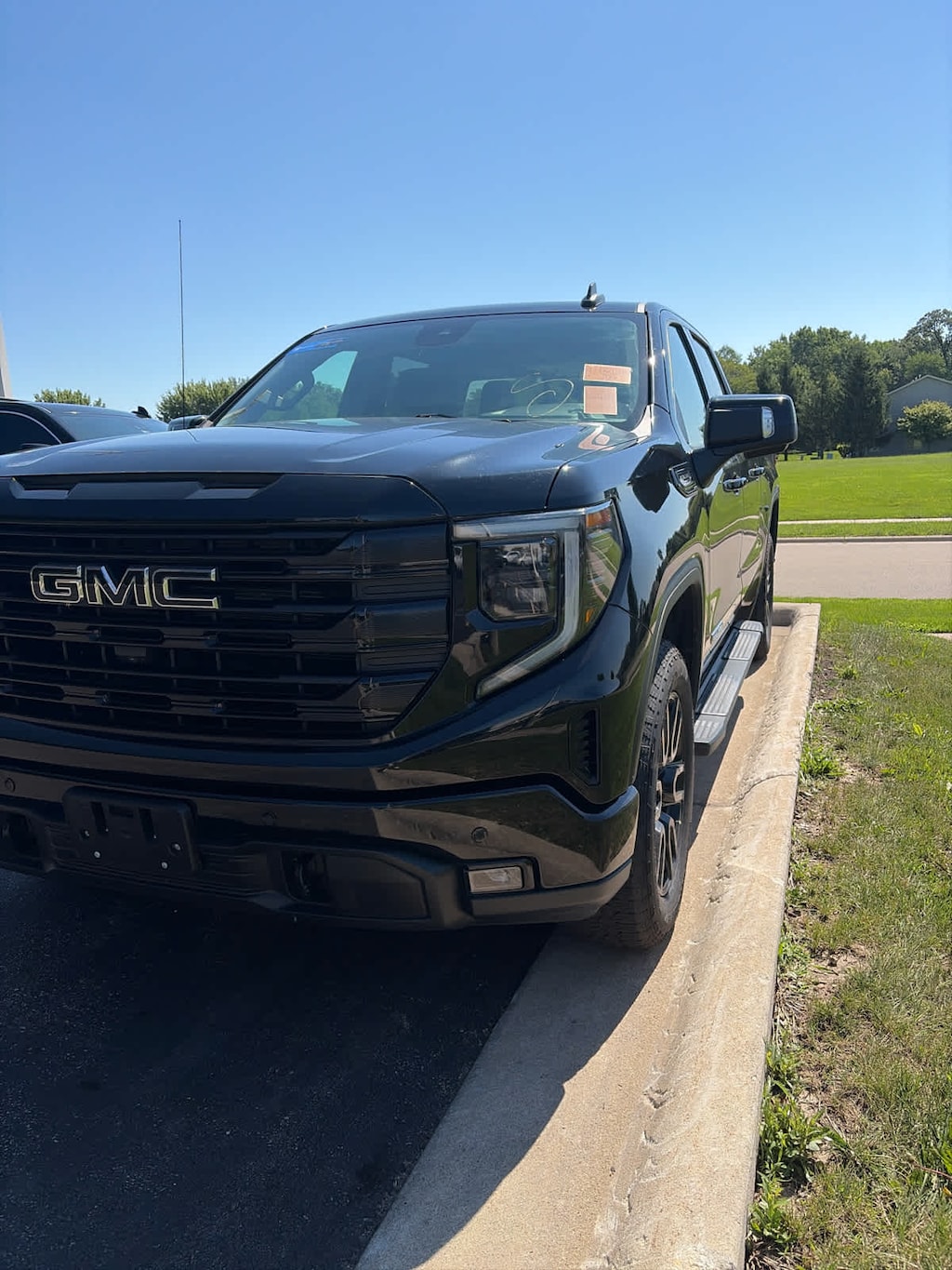 Used 2024 GMC Sierra 1500 Elevation 4WD Crew Cab 147 4WD Crew Cab 147