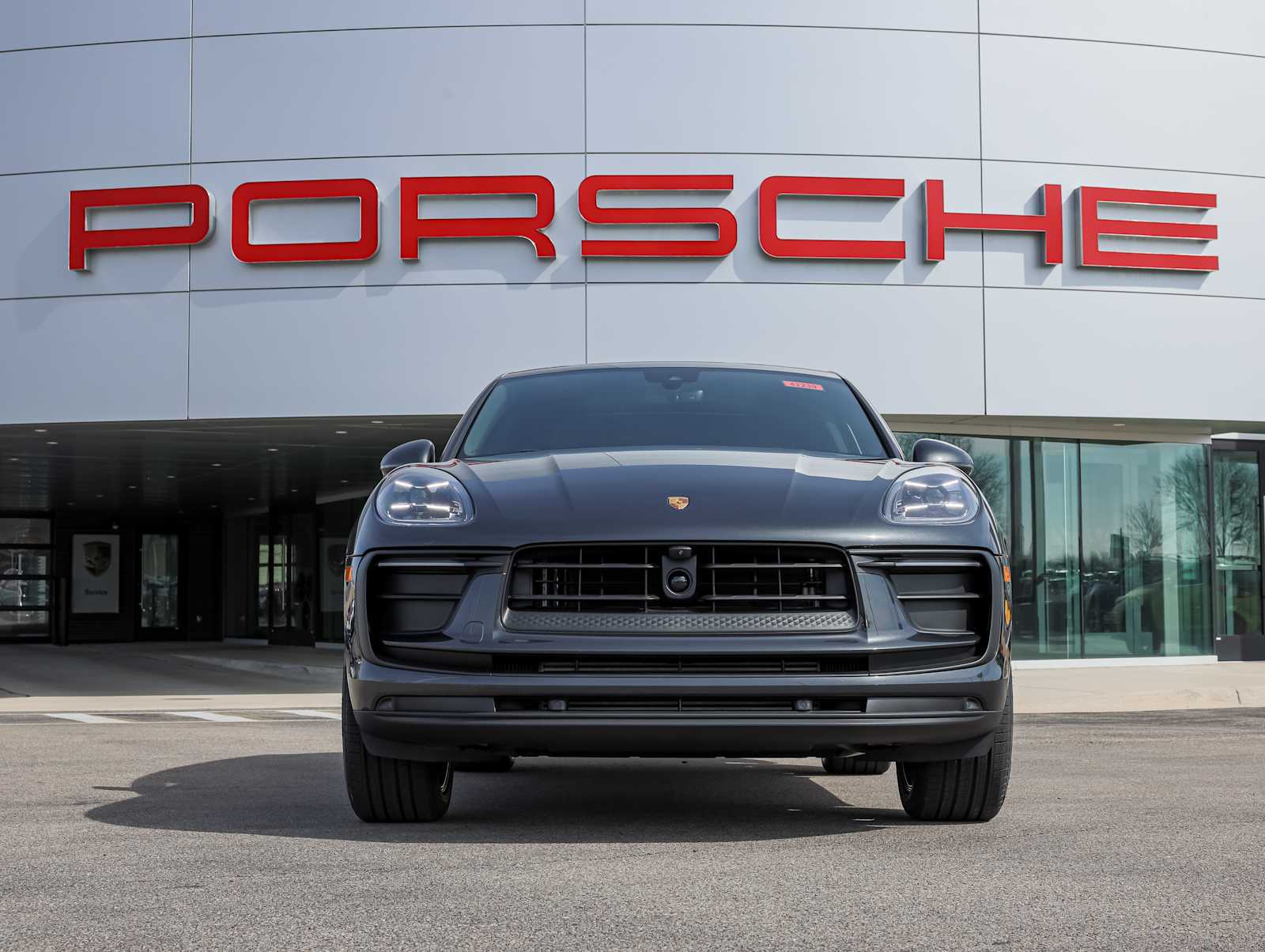 2026 Porsche Macan - Photo 7
