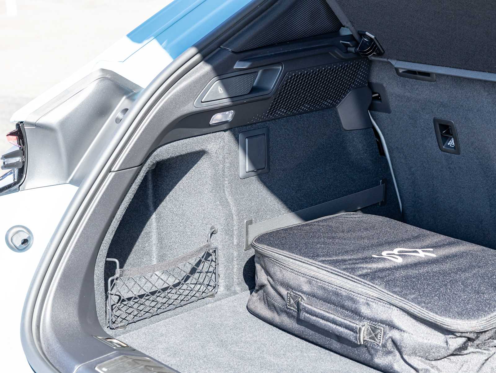 2026 Porsche Macan Base - Photo 33