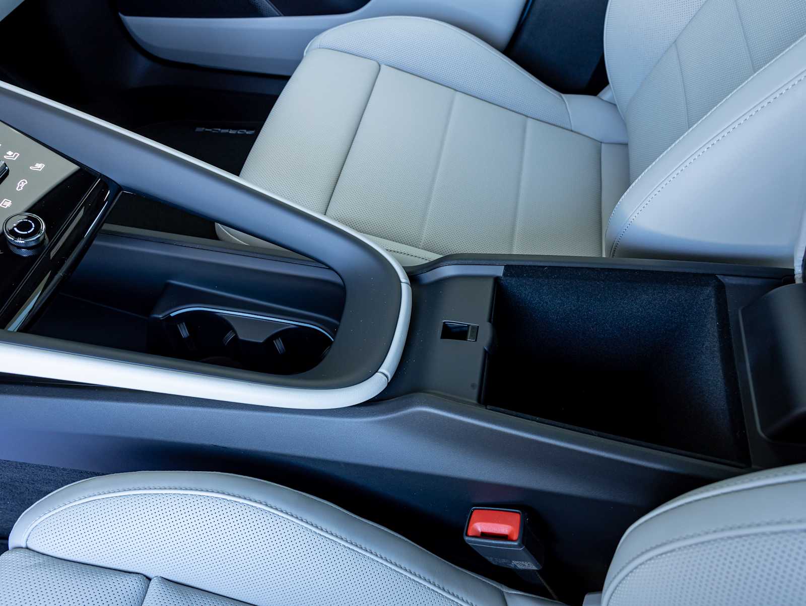 2026 Porsche Macan Base - Photo 24