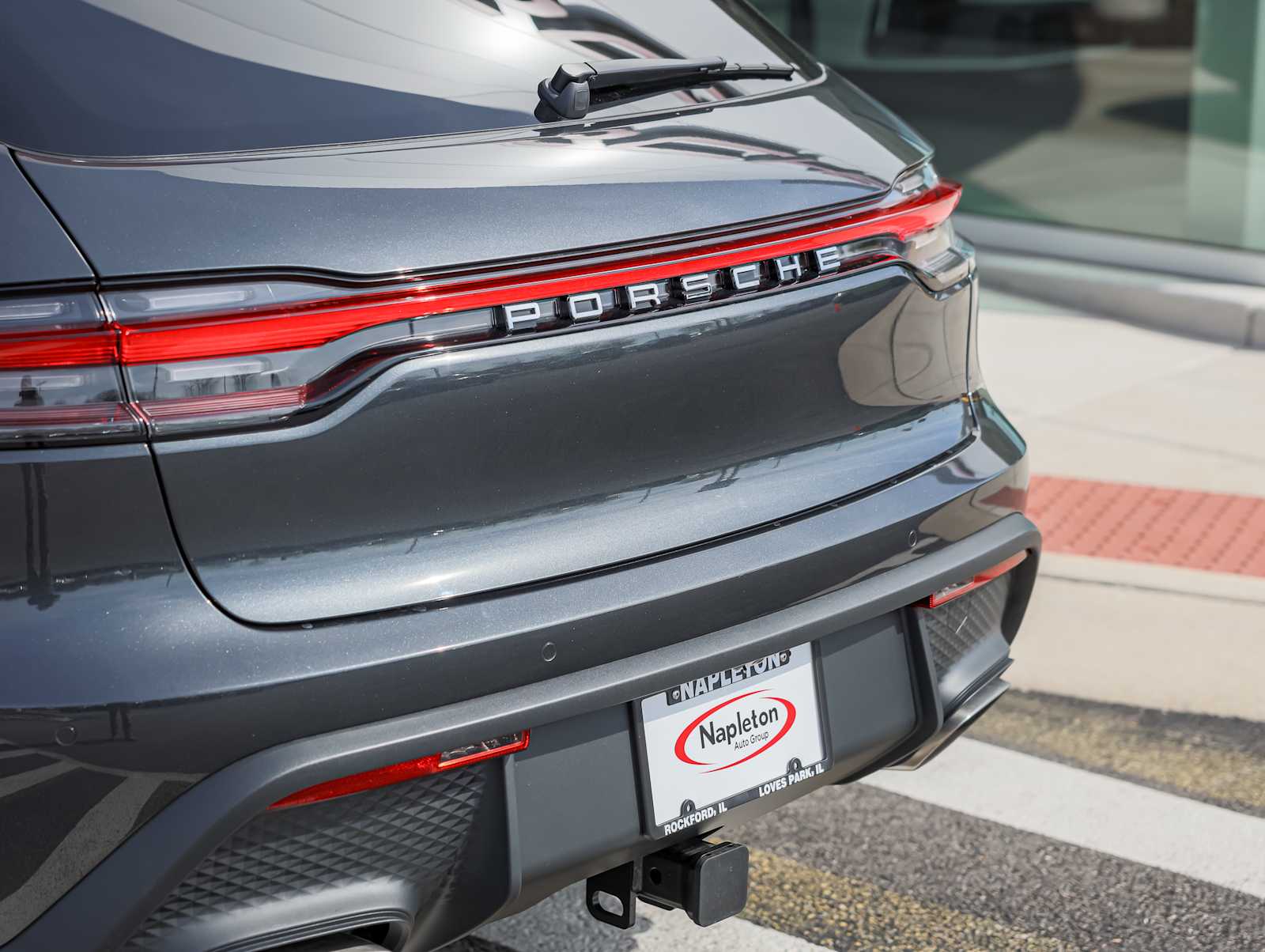 2026 Porsche Macan - Photo 33
