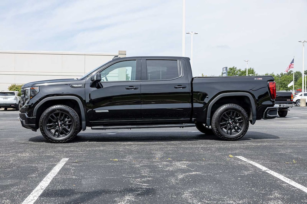 Used 2024 GMC Sierra 1500 Elevation 4WD Crew Cab 147 4WD Crew Cab 147