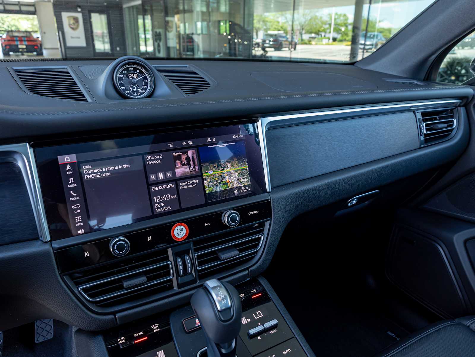 2026 Porsche Macan GTS - Photo 21