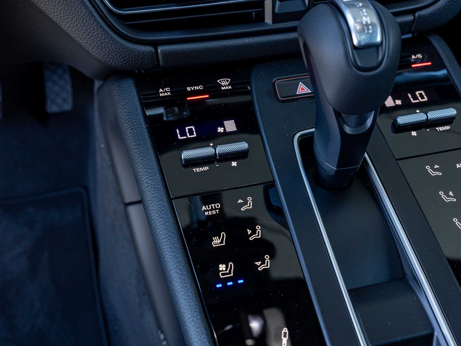 2026 Porsche Macan GTS - Photo 25