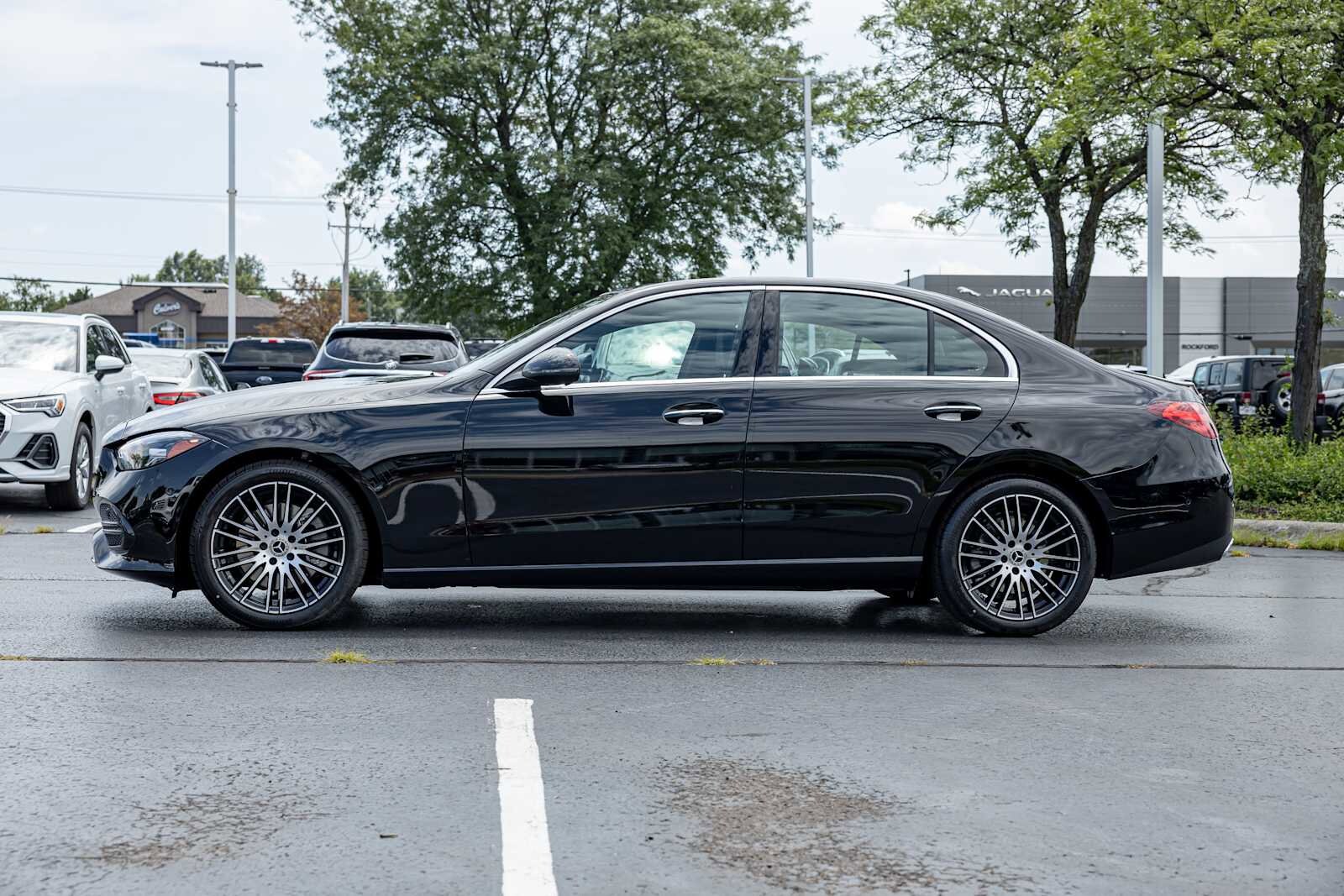 2025 Mercedes Benz C 300 4MATIC photo 3