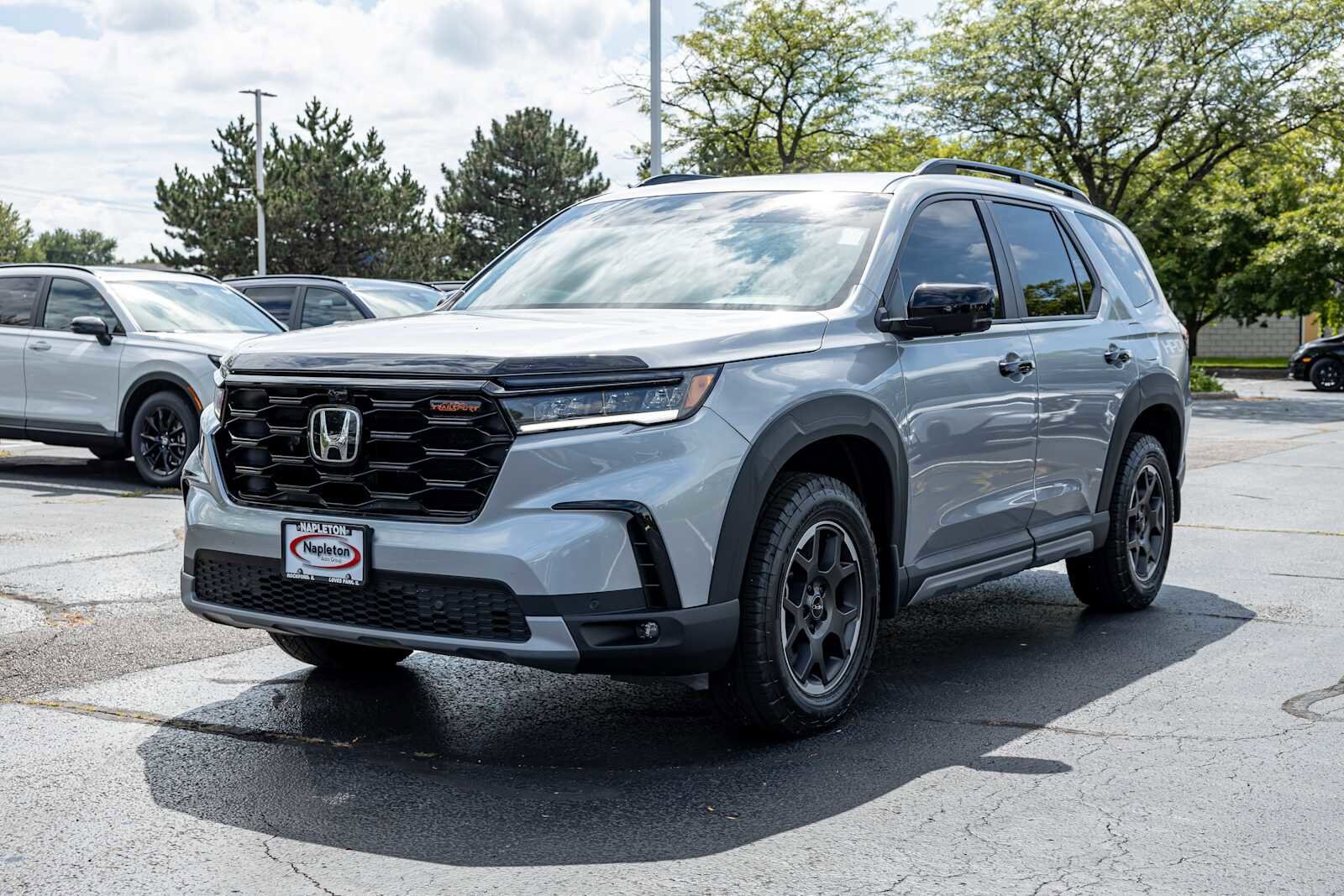 2024 Honda Pilot TrailSport photo 3
