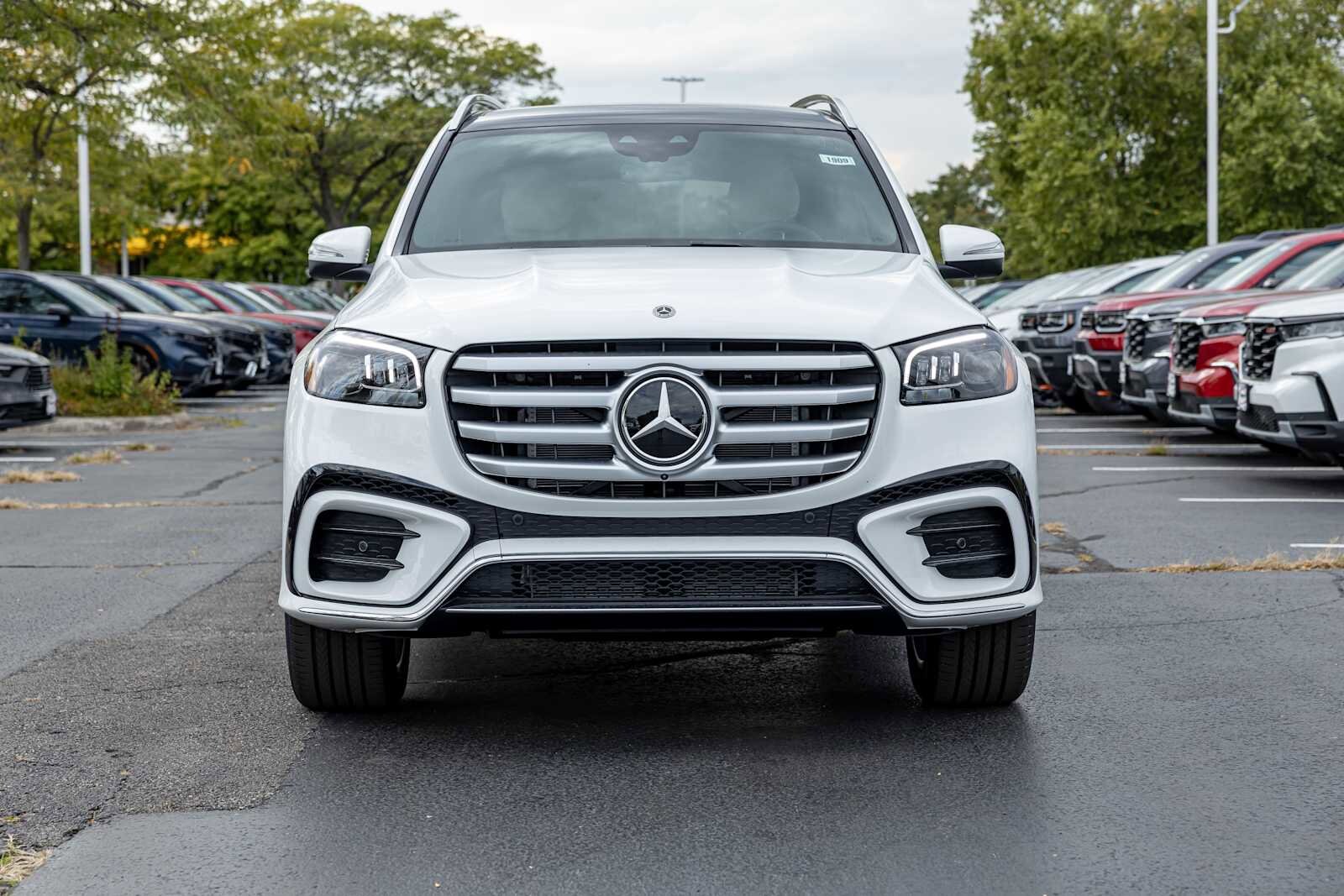 2026 Mercedes Benz GLS 580 4MATIC photo 2