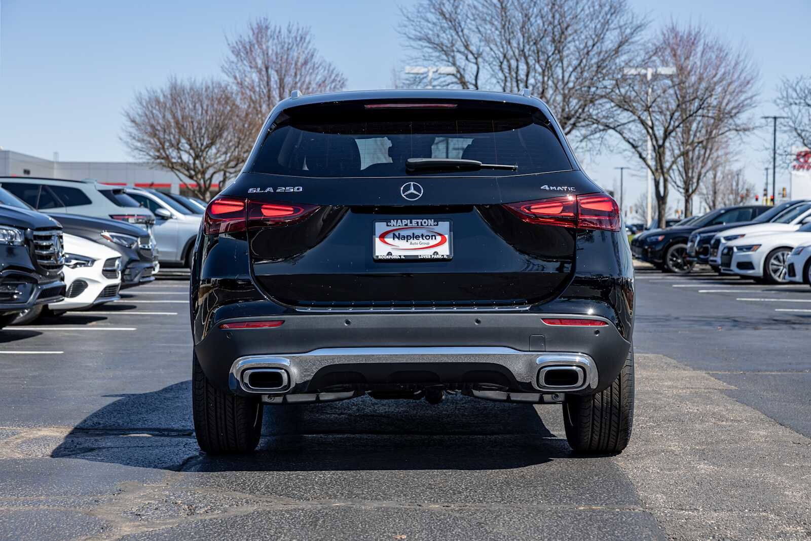 2025 Mercedes Benz GLA 250 4MATIC photo 4