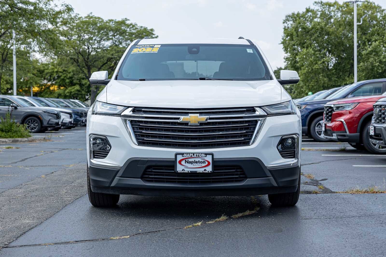 2022 Chevrolet Traverse Cloth 1LT photo 2