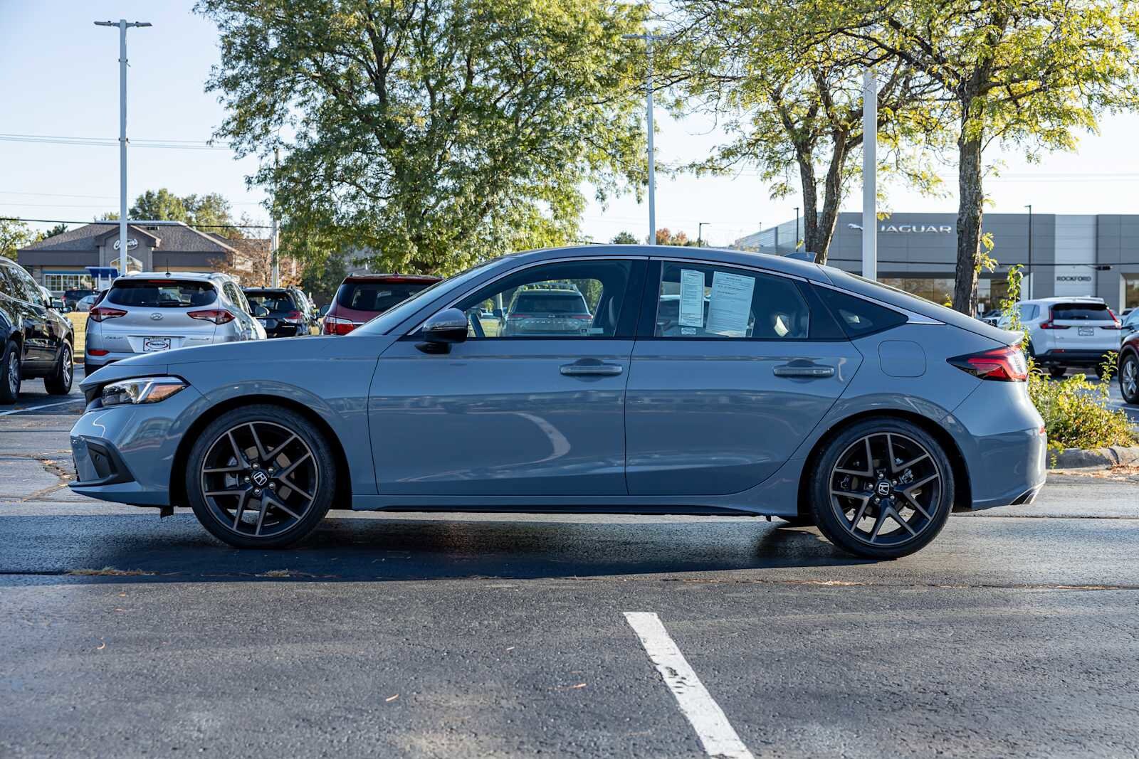 2022 Honda Civic Sport Touring Hatchback photo 4