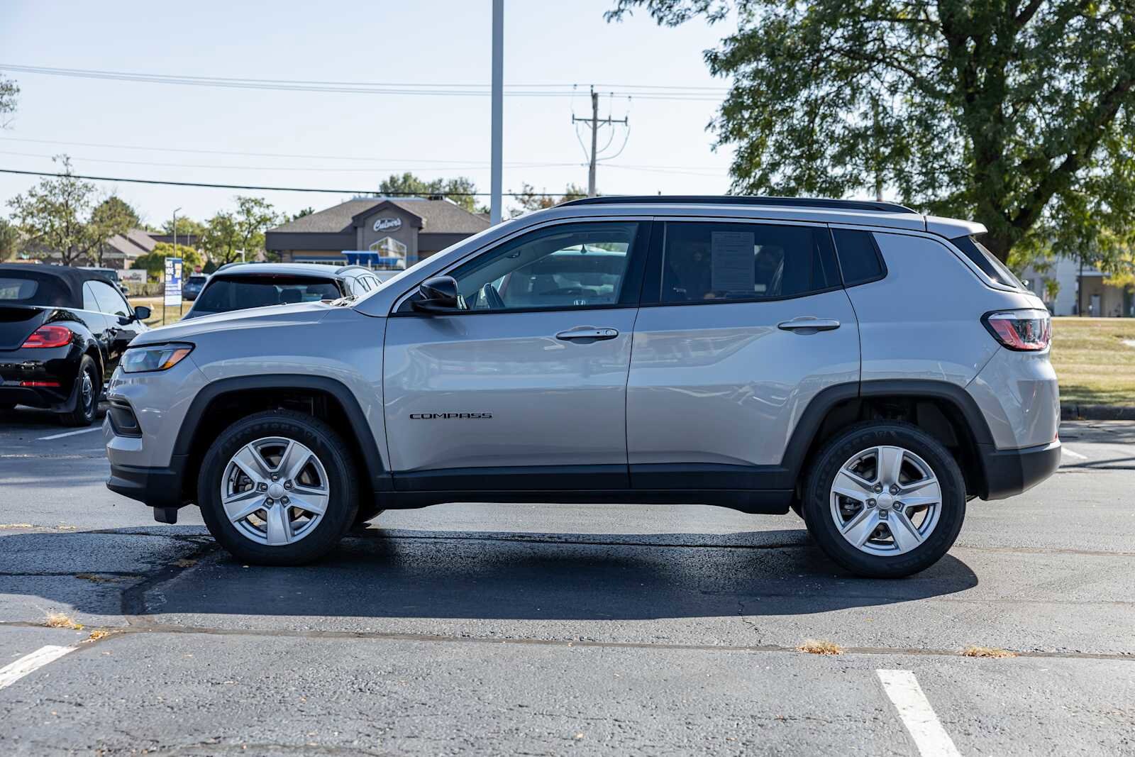 2022 Jeep Compass Latitude photo 3