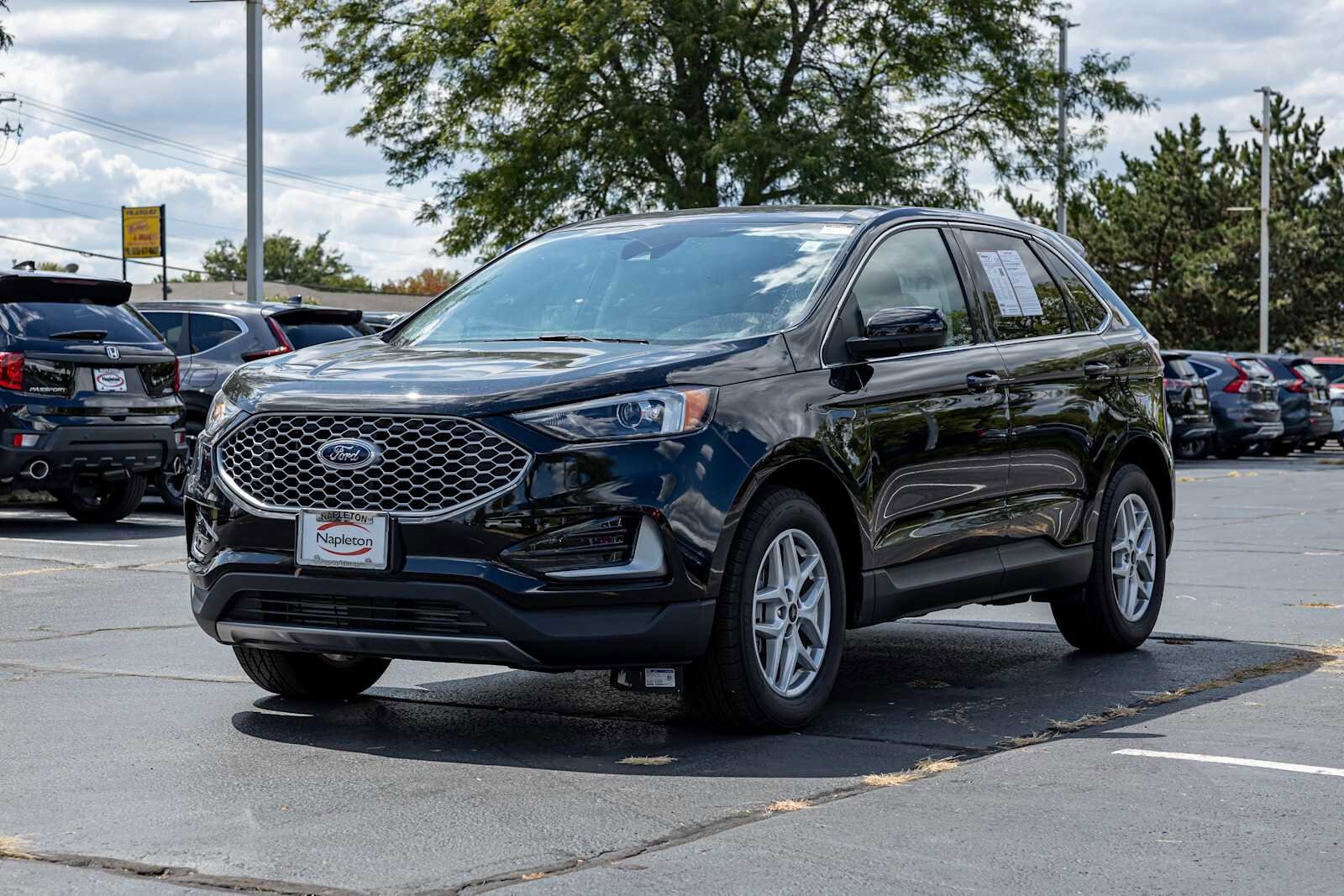 2023 Ford Edge SEL photo 3