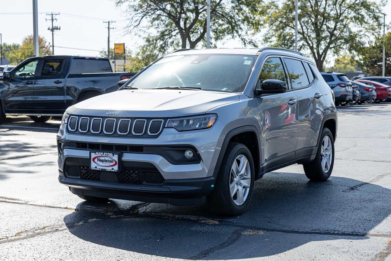 2022 Jeep Compass Latitude photo 2
