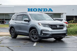 Featured used vehicles 2022 Honda Pilot Special Edition SUV for sale near you in Loves Park, IL