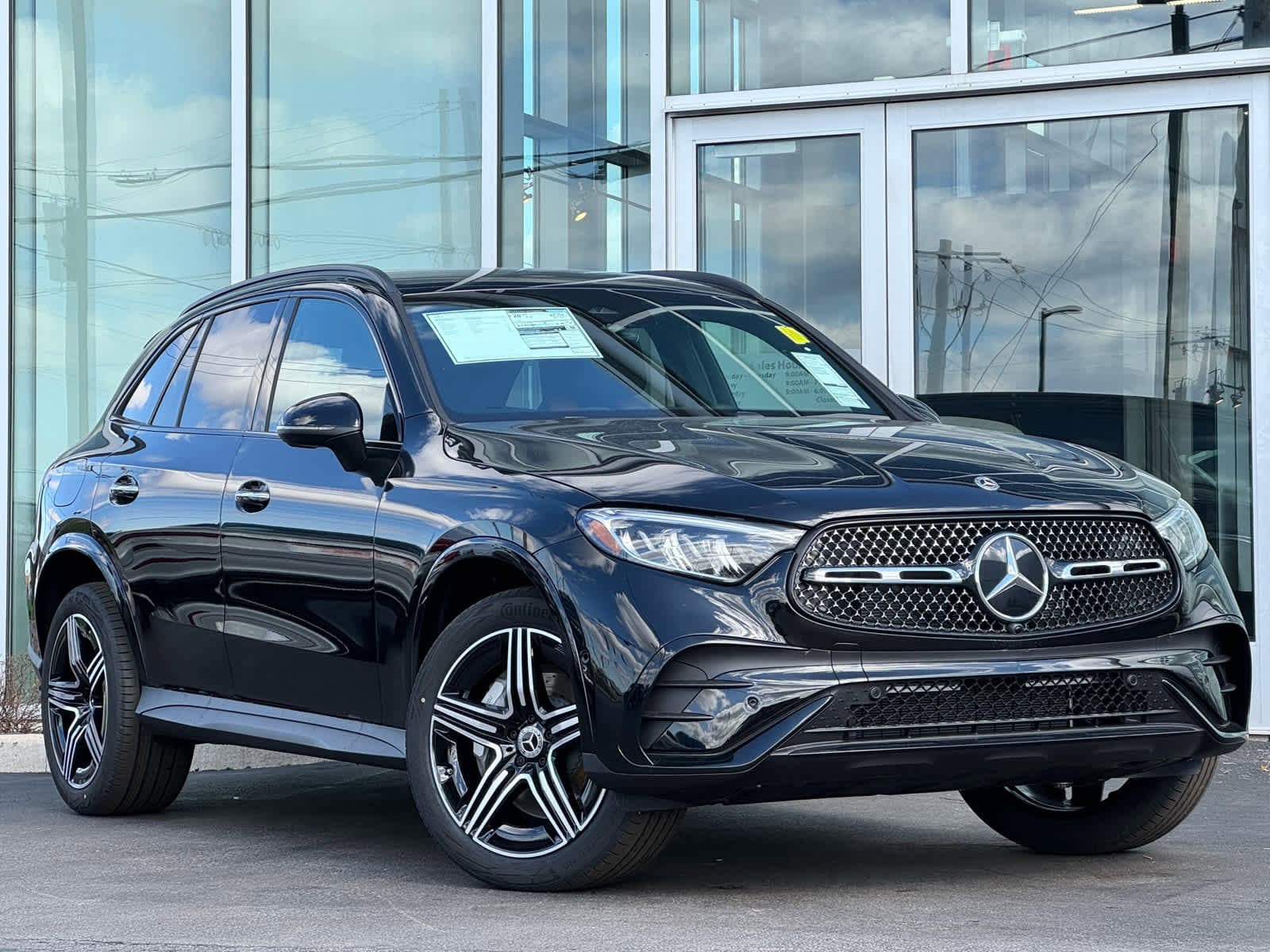 2025 Mercedes-Benz GLC Base's photo