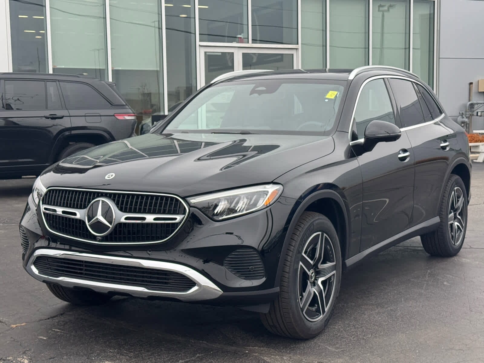 2026 Mercedes Benz GLC 300 4MATIC photo 4