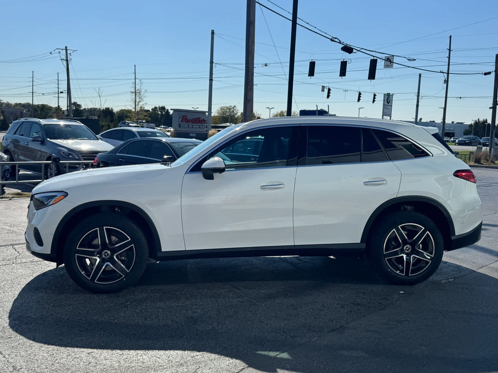 2026 Mercedes Benz GLC 300 4MATIC photo 3