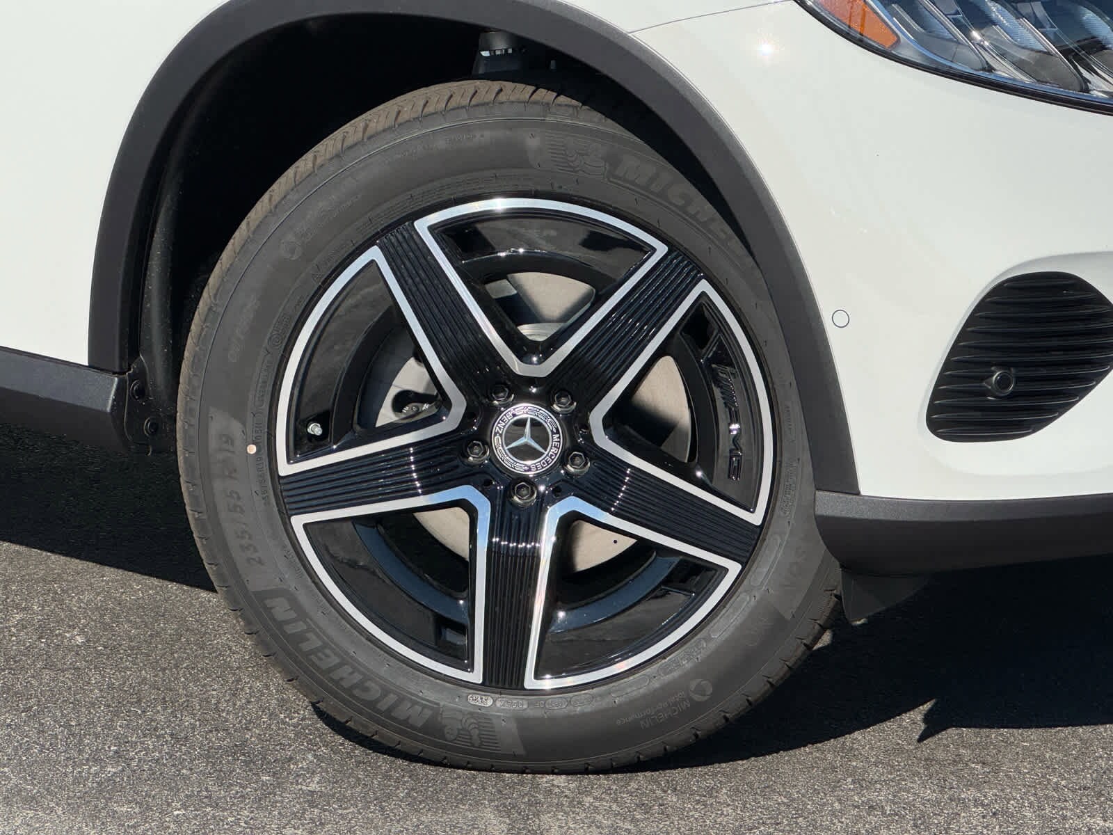 2026 Mercedes Benz GLC 300 4MATIC photo 2