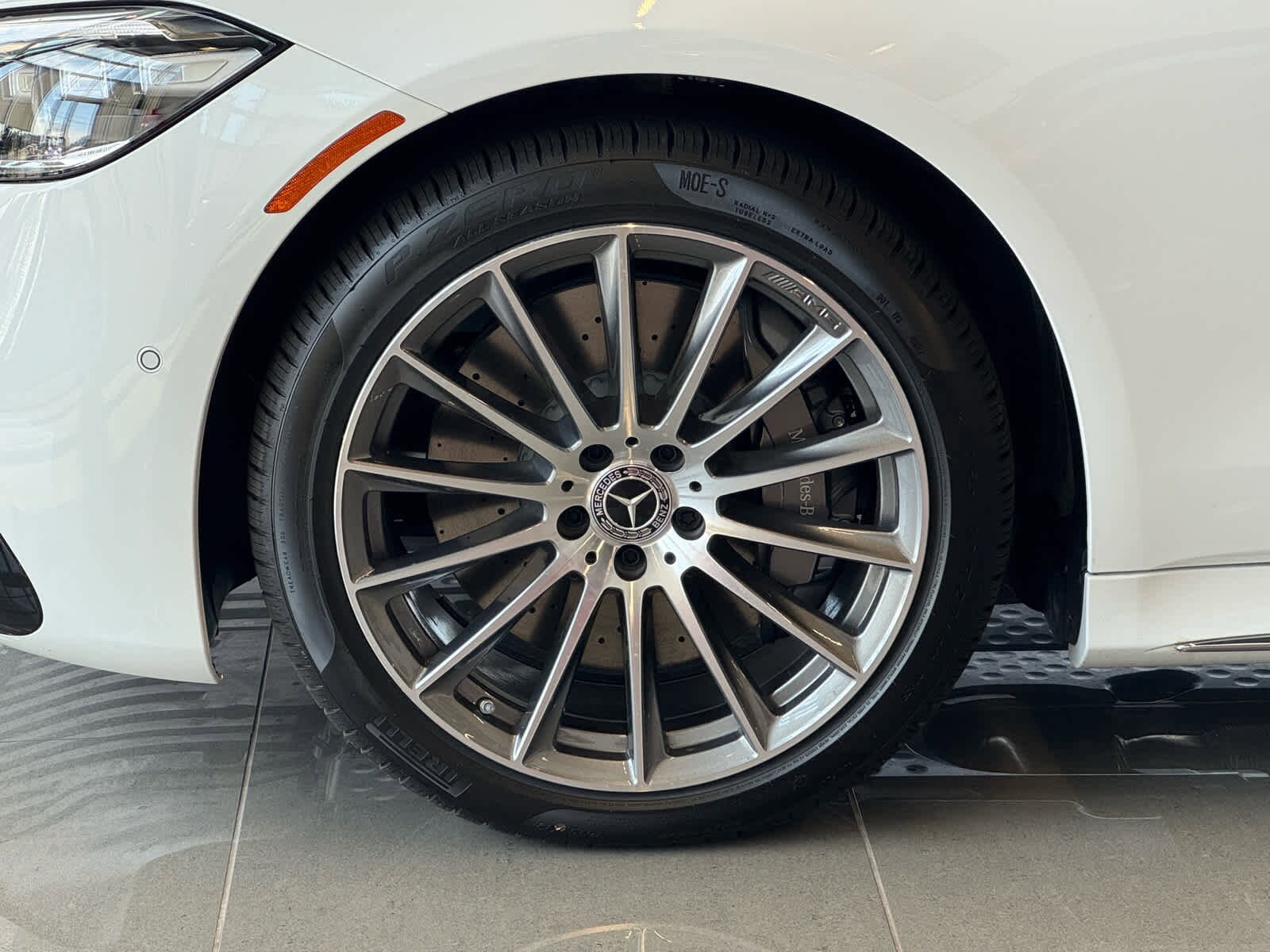 2026 Mercedes Benz S 580 4MATIC photo 2
