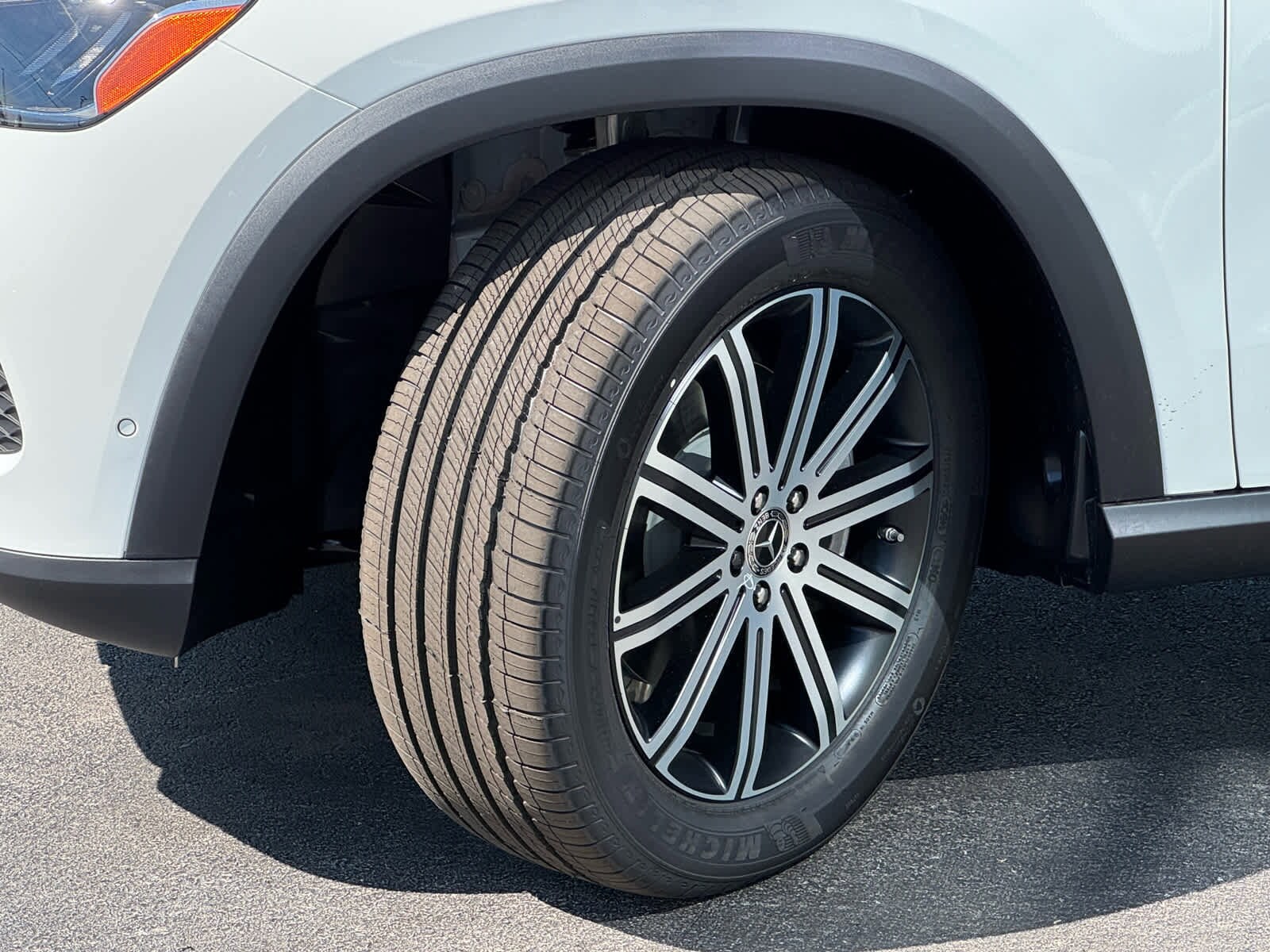 2026 Mercedes Benz GLE 350 4MATIC photo 2