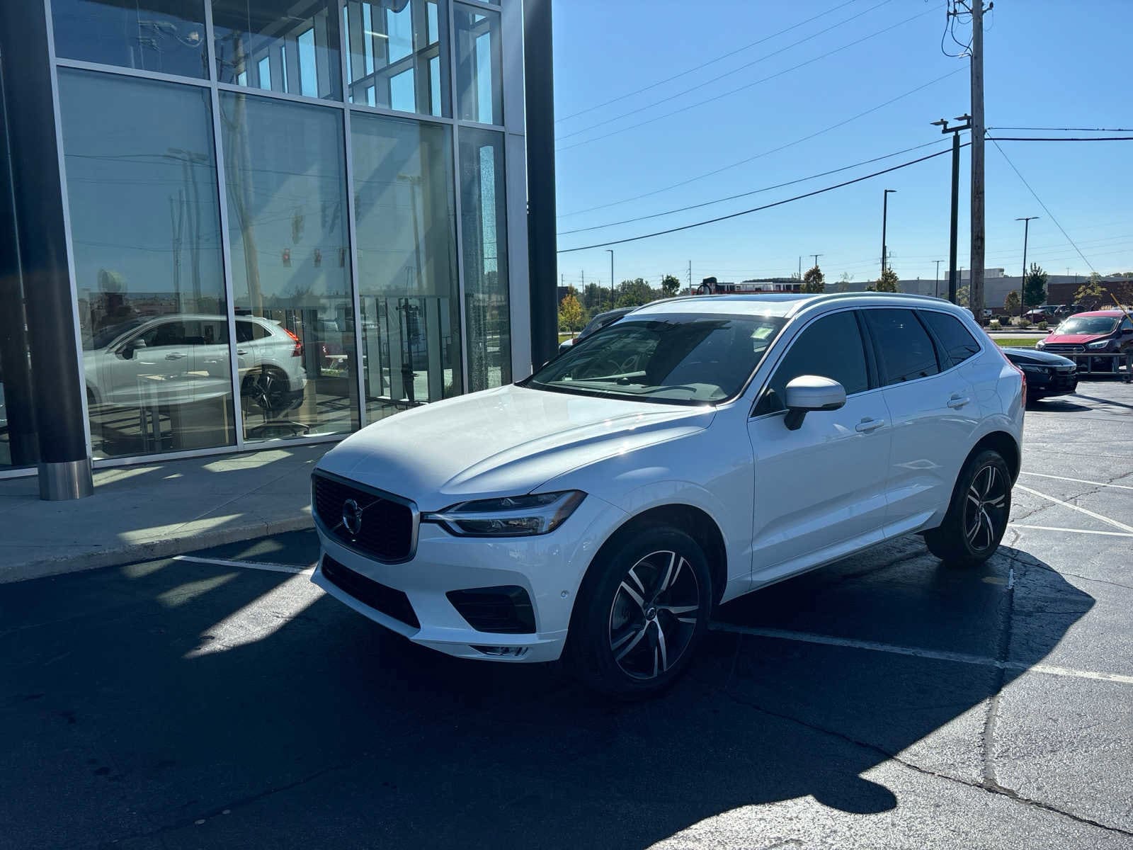 Used 2018 Volvo XC60 R-Design with VIN LYVA22RM2JB121343 for sale in Schererville, IN