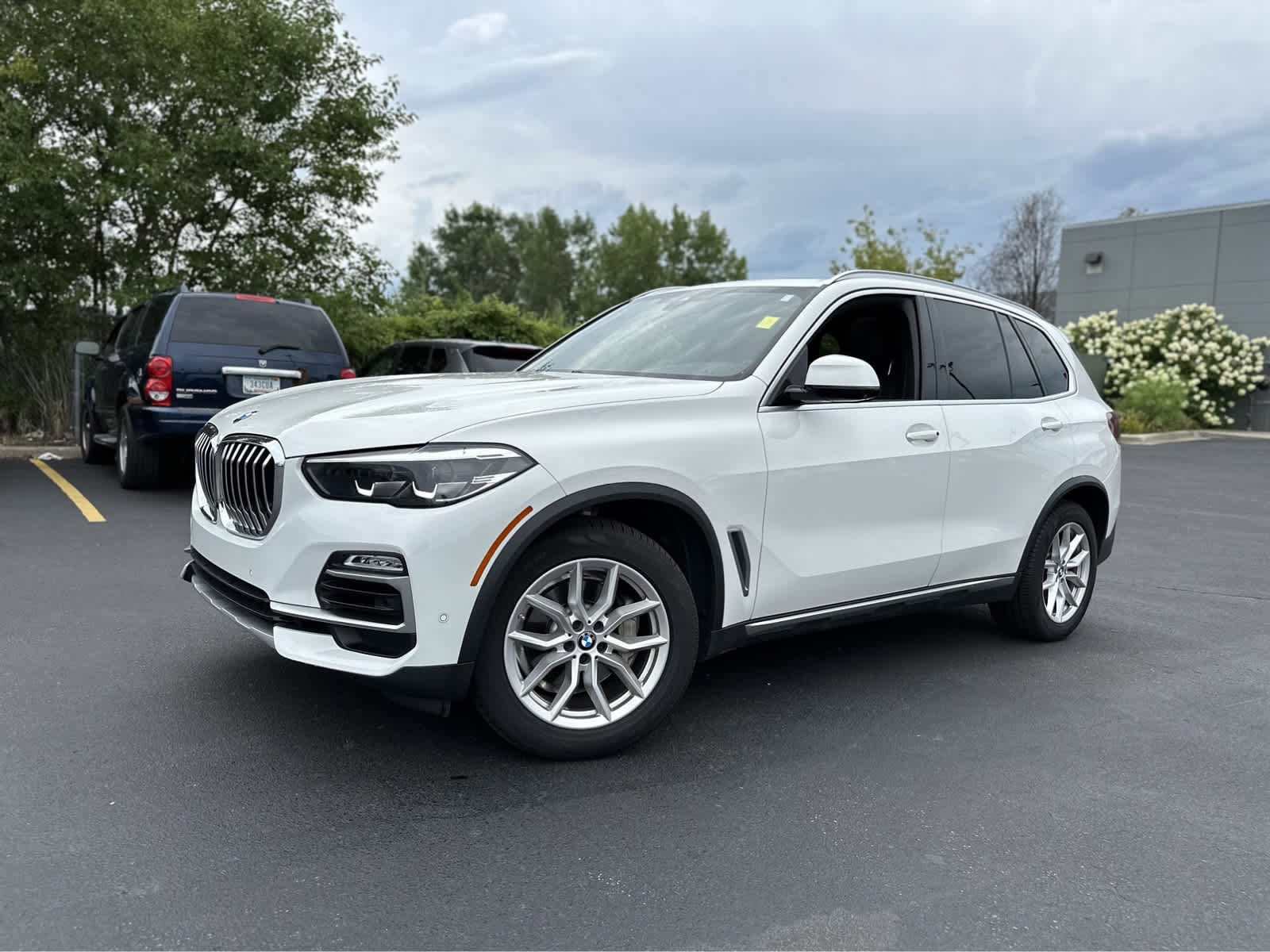 Used 2021 BMW X5 40i with VIN 5UXCR6C00M9G08539 for sale in Schererville, IN