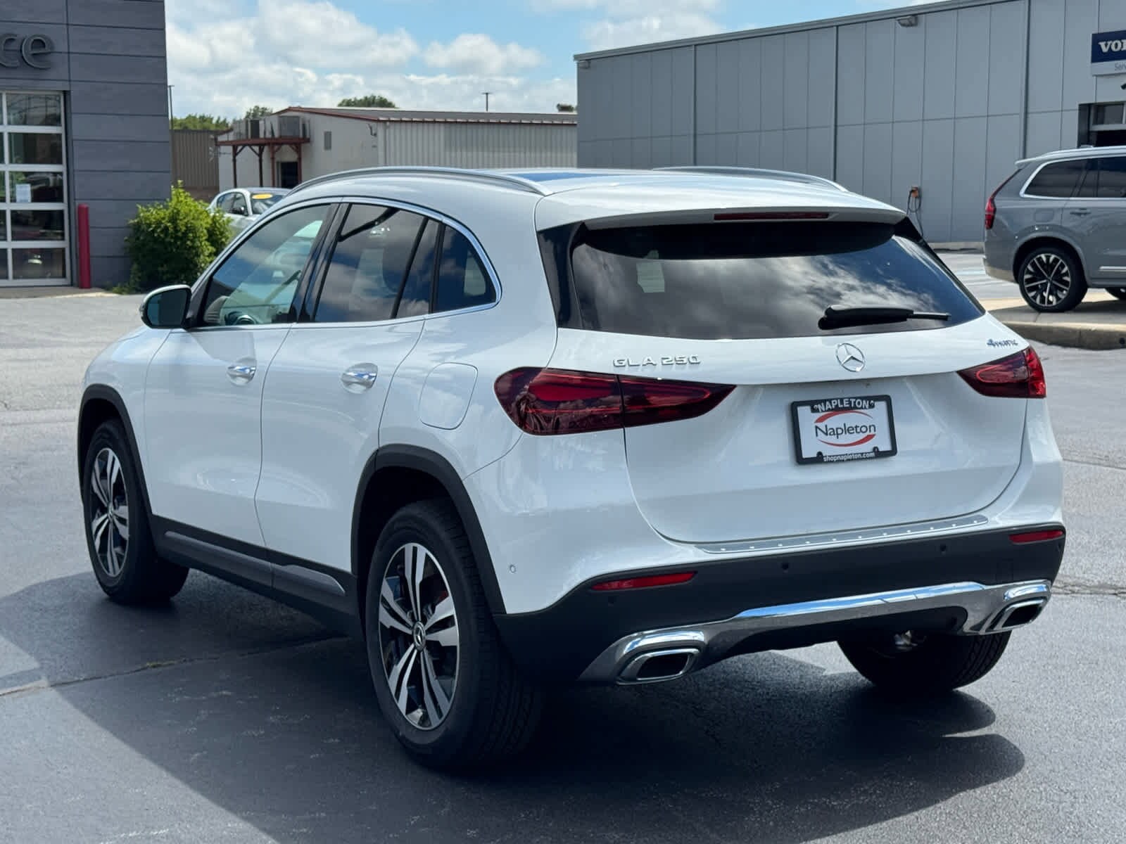 2026 Mercedes Benz GLA 250 4MATIC photo 4