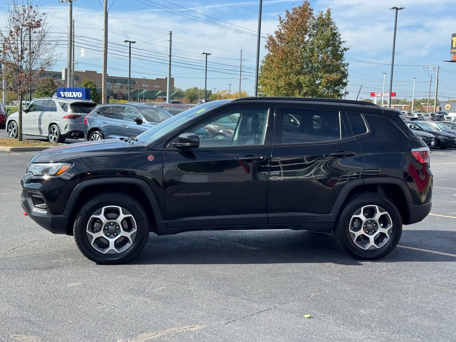 2022 Jeep Compass Trailhawk photo 2