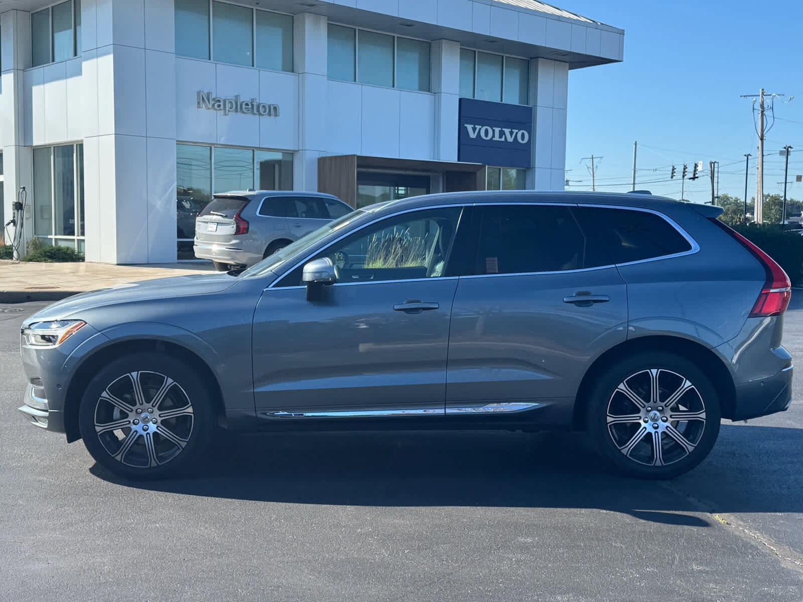 2021 Volvo XC60 T5 Inscription photo 2