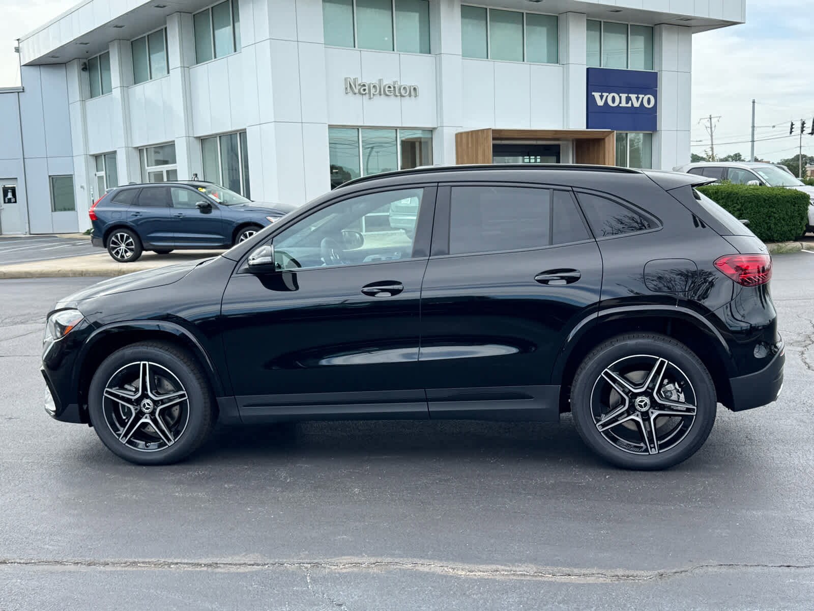 2026 Mercedes Benz GLA 250 4MATIC photo 3