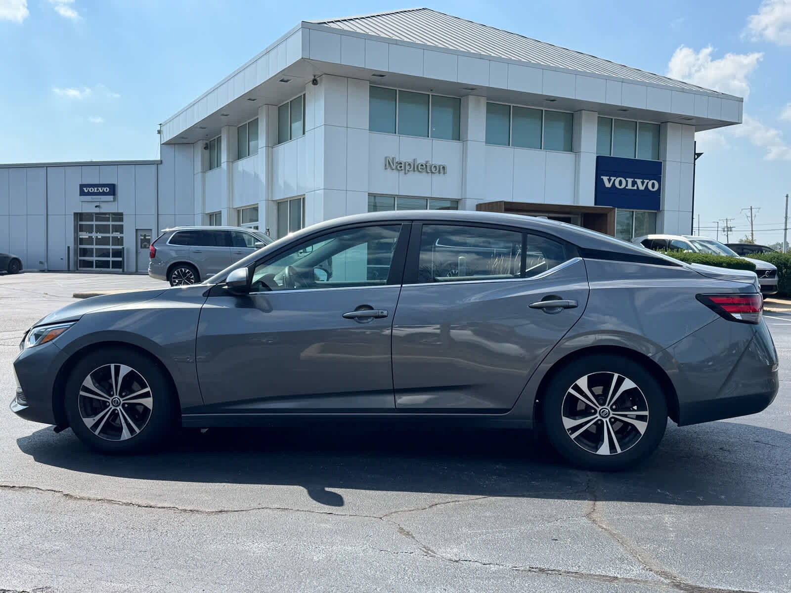 2021 Nissan Sentra SV photo 2