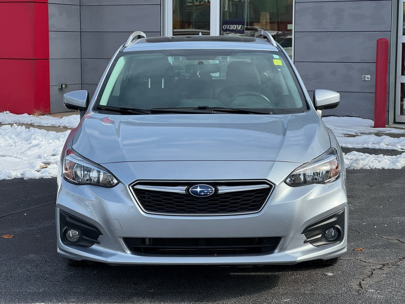 2017 Subaru Impreza Premium photo 2