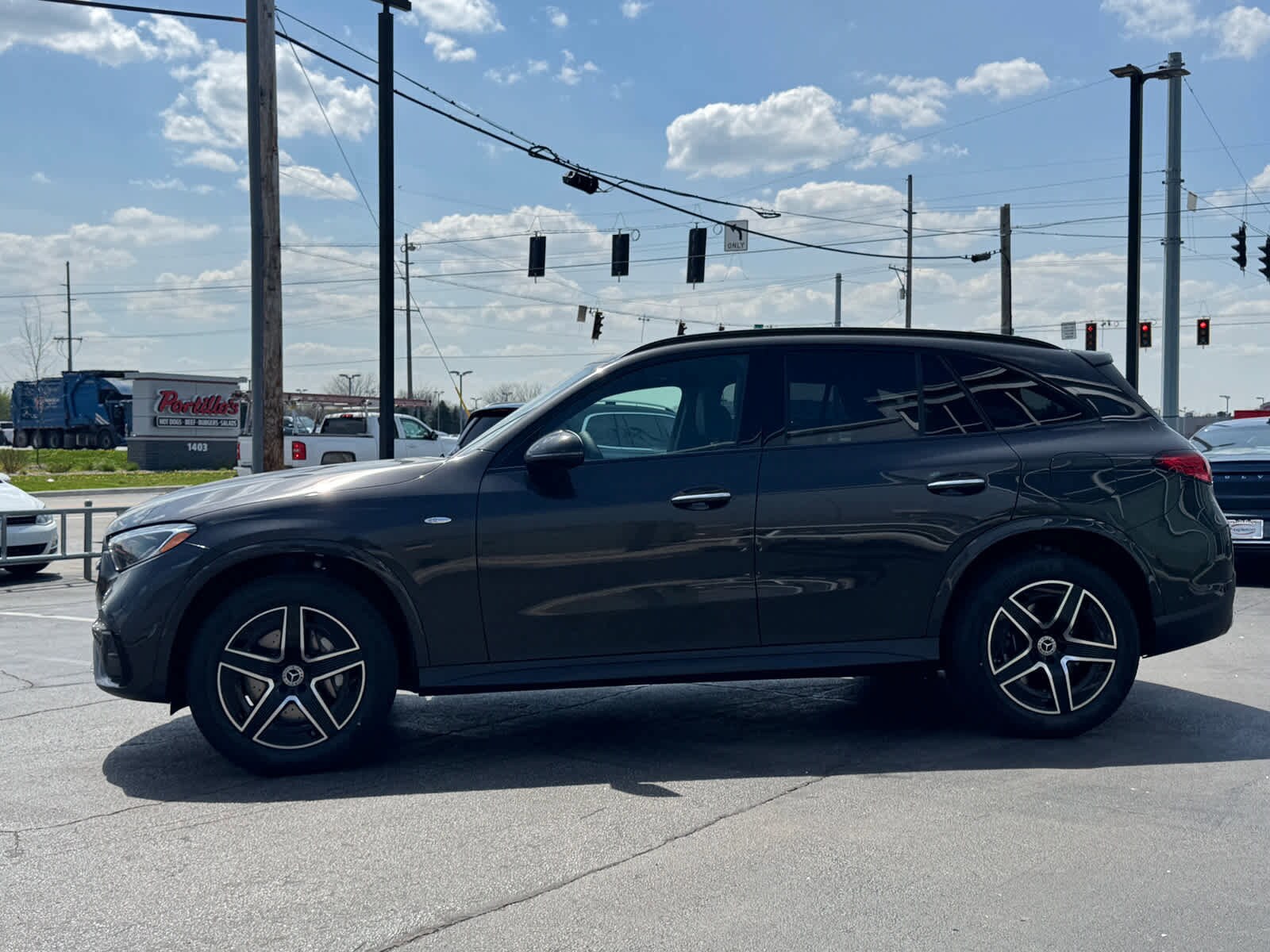 2025 Mercedes Benz GLC 350e 4MATIC photo 3