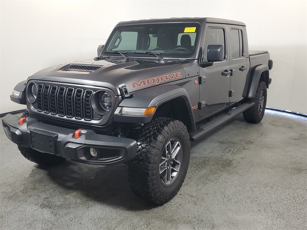 2024 Jeep Gladiator Mojave photo 3
